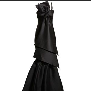 Badgley Mischka Women's Bow gown